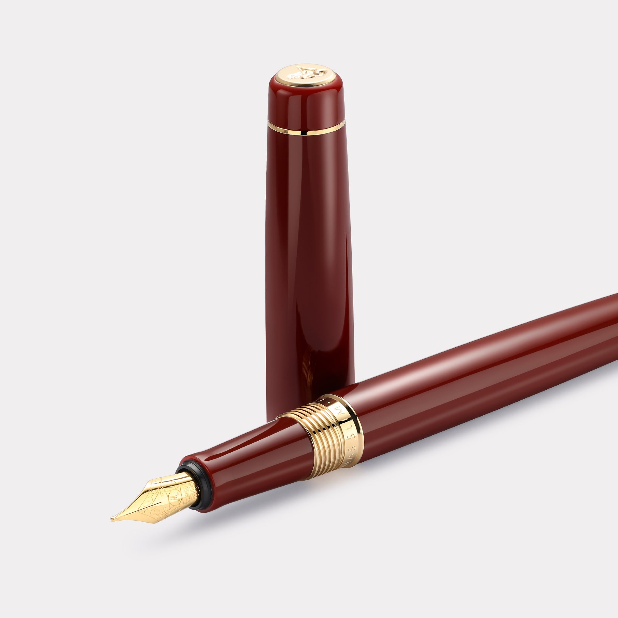 Tangier Classic Carmine Red Fountain Pen – Gold